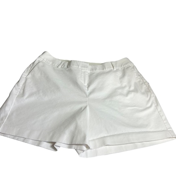 Lane Bryant White Wide Stretch Waist Shorts Sz 16P - Picture 2 of 11